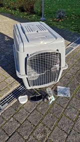 Medium Dog Shipping Crate in Ramstein, Germany
