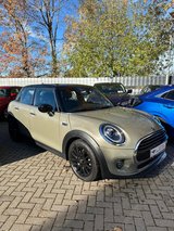 2020 Mini Cooper 1.5 in Ramstein, Germany