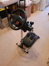 Driving Force GT wheel and pedals in Byron, Georgia