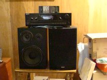 SONY STR-D390 receiver,yamaha speakers,& remote in Bartlett, Illinois