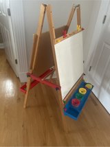 Melissa and Doug deluxe wooden art easel in Chicago, Illinois