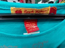 Apple bottoms top in Okinawa, Japan