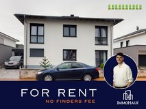 ?? Modern 4-Bed Family Home with Garage & Garden in Otterberg in Ramstein, Germany