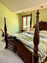 ??? Four-Poster King Bed (Hand-Carved Oak Wood) in Plainfield, Illinois