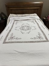 Twin comforter and sham in Kingwood, Texas