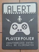 Cool metal sign "Alert Player Power" - good condition in Spangdahlem, Germany