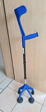 Four-legged forearm crutch, walking aid, like new in Spangdahlem, Germany