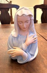 Virgin Mary Sculpture - Edw. Boehm La Pieta Madonna - 1986 Porcelain Bust - USA in Naperville, Illinois