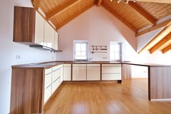 Stunning Two-Level Apartment with 210 sqm of Living Space in Grafenwoehr, GE