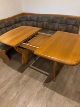 Complete Corner Dining Set – Extendable Table + L-Shaped Bench + 4 Matching Chairs (Solid Wood) in Ramstein, Germany