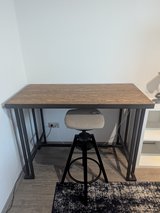Industrial-Style Desk with Metal Frame + Adjustable Stool – Rustic Wood Look in Ramstein, Germany