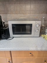 Clatronic Microwave – Simple Dial Controls, Clean & Fully Working in Ramstein, Germany