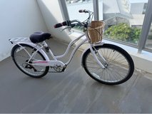 Schwinn Women's Baywood 7 Deluxe 26" Cruiser Bike in Okinawa, Japan