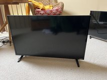 Visio 32in Smart TV in Naperville, Illinois