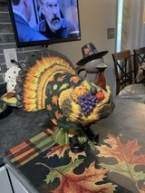 Thanksgiving table decorations in Warner Robins, Georgia