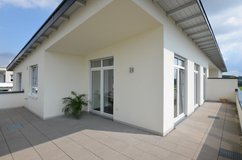 Beautiful 2 BR-Penthouse. Large terrace. 15 min. Patch, Panzer in Stuttgart, GE