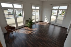 Beautiful 2 BR-Penthouse. Large terrace. 15 min. Patch, Panzer in Stuttgart, GE