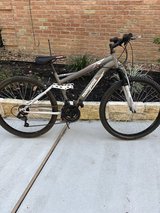 Men’s full suspension mountain bike in Houston, Texas