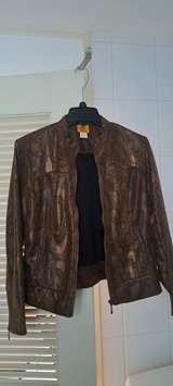 Size 8. Nice and stylish jacket in Okinawa, Japan