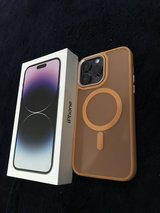 iPhone 14 Pro Max is like brand new works like brand new sim unlocked with original box in Ramstein, Germany