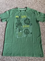 Like New, Disneyland Paris Tee (M) in Vacaville, California