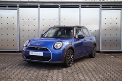 MINI COOPER S HARDTOP 4-DOOR in Ramstein, Germany