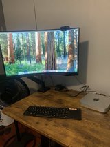 M1 Mac Mini with Curved 27” monitor in Fort Campbell, Kentucky