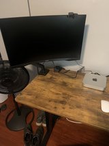 27” Curves Samsung Odyssey G5 Monitor in Fort Campbell, Kentucky