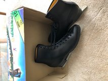 Men's Figure Skates in Oswego, Illinois