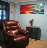 La-Z-Boy Leather Dual Power Recliner Like New in Alamogordo, New Mexico