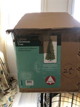 7.5 foot Narrow Midland Spruce Christmas tree w/box in Stuttgart, GE