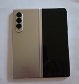 samsung fold z 3 5g Cellphone phantom silver with handycover in Ramstein, Germany