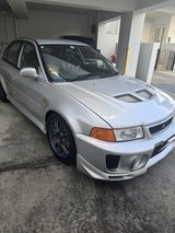 1998 Lancer Evolution V GSR in Okinawa, Japan