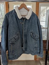 Levi's Men X-Large Sherpa Lined Denim Bomber Jacket in Chicago, Illinois