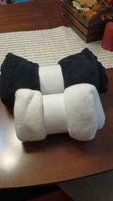 Plush Fleece (2 pieces) Black & White in Plainfield, Illinois