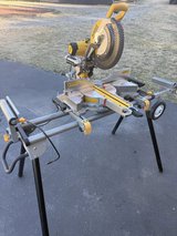 Dewalt 12" sliding compound miter saw in Alamogordo, New Mexico