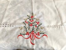 Mistletoe kitchen window curtain 3 piece ?? in Alamogordo, New Mexico