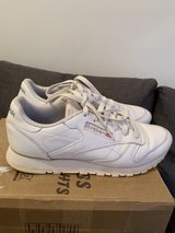 Reebok leather sport shoes in Wiesbaden, GE