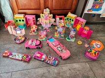 Polly Pocket Girls Toy Lot Houses Figurines Accessories Vintage Quality Childrens Kids Collectable in Chicago, Illinois
