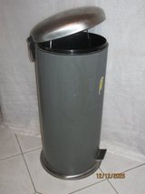 trashcan with lid in Ramstein, Germany