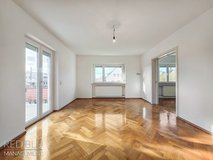 MODERN LIVING!!! Spacious 4-Room Apartment in Stuttgart-Degerloch in Stuttgart, GE