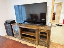 TV 65" (dual voltage) with TV cabinet in Ramstein, Germany