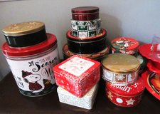 FREE  Christmas Tins and plates in Clarksville, Tennessee