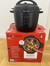Instant Pot Pressure Cooker – US Plug – Like New in Ramstein, Germany