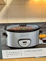 kitchen - slow cooker 220V like new in Ramstein, Germany