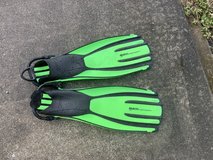 Mares Avanti Quattro plus diving fins in Okinawa, Japan