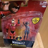 Disney’s Pixar Incredibles, Mr. Incredible and the Ultimate Elastigirl cover loosening never... in Ramstein, Germany
