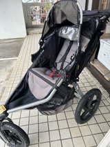 Bob jogging stroller revolution pro in Okinawa, Japan