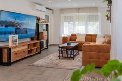 TLA/TDY modern 2BR 1BA w/ heated floors, balcony & BBQ grill, 5min to RAB [ref:W20] in Ramstein, Germany