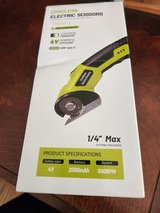 Cordless Electric Scissors / Rotary Cutter in Camp Lejeune, North Carolina